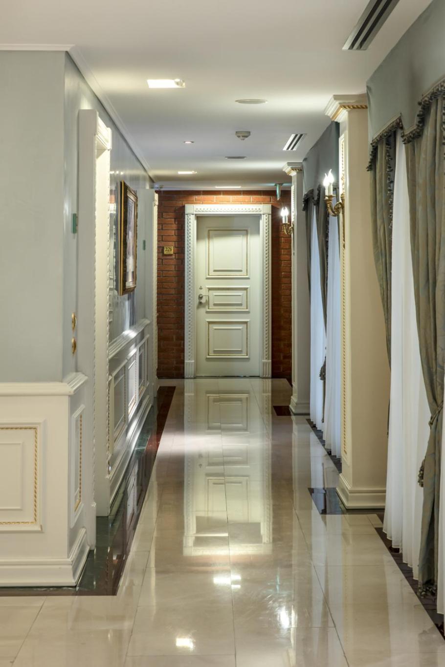 Xheko Imperial Luxury Hotel & Spa 地拉那 客房 照片 A corridor