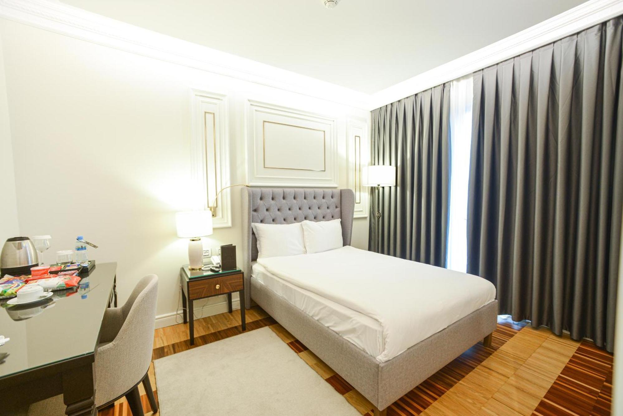 Xheko Imperial Luxury Hotel & Spa 地拉那 外观 照片